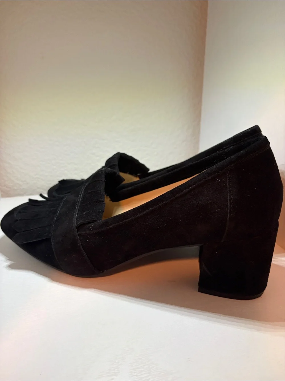 Kenneth Cole Reaction Women's Black Suede Fringe Loafers
